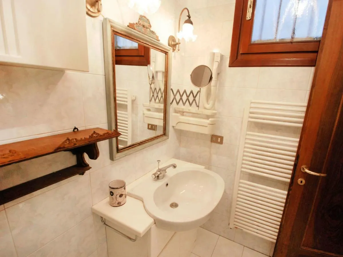 Campo San Maurizio Apartment Venice