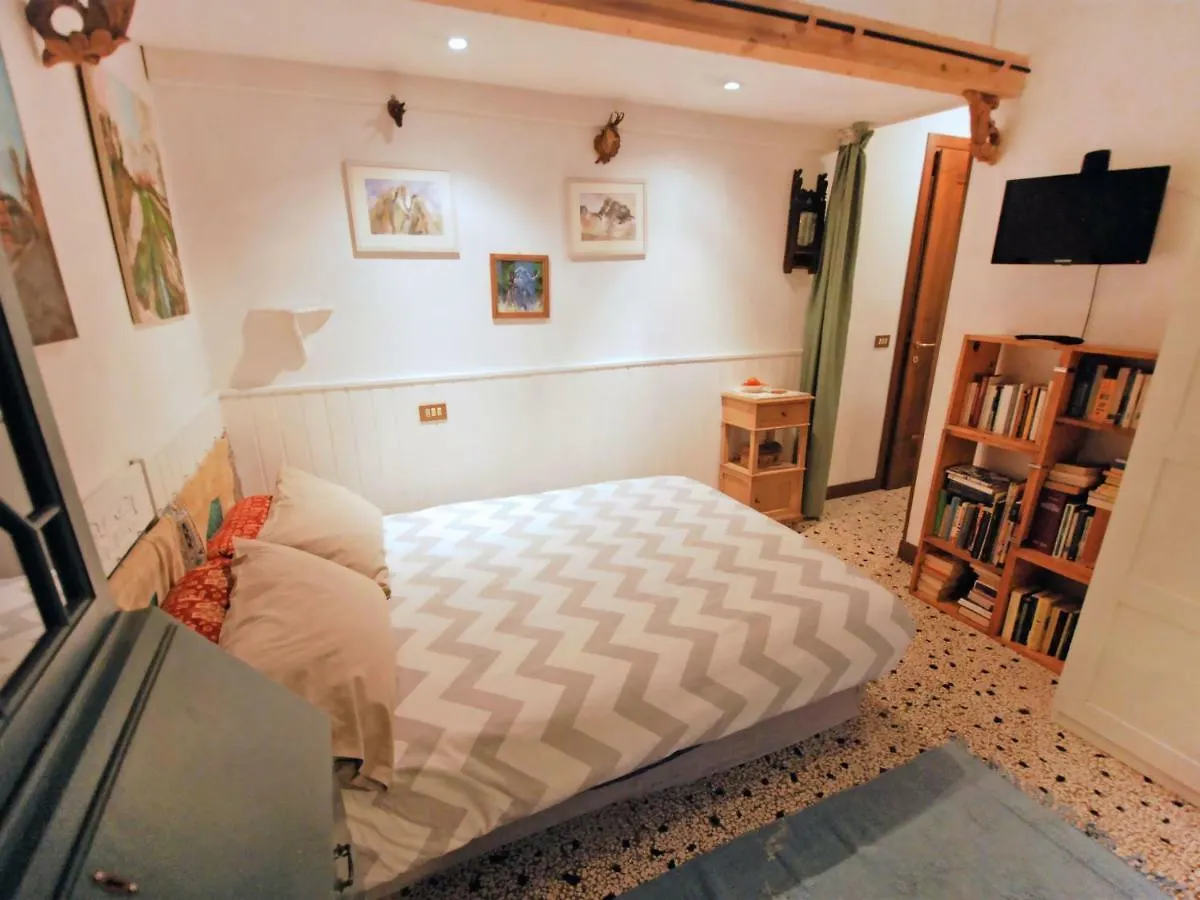 Campo San Maurizio Apartment Venice